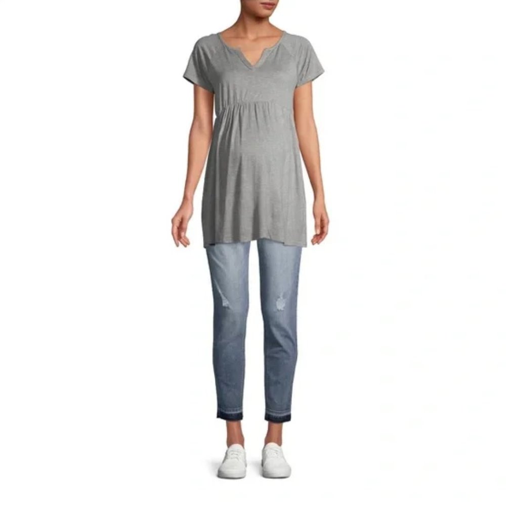 Time and Tru full panel maternity distressed jeans (383)